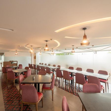 Hotel Visakka Palani Eksteriør bilde