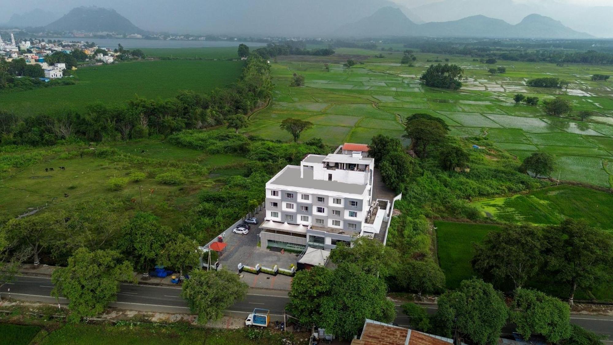 Hotel Visakka Palani Eksteriør bilde