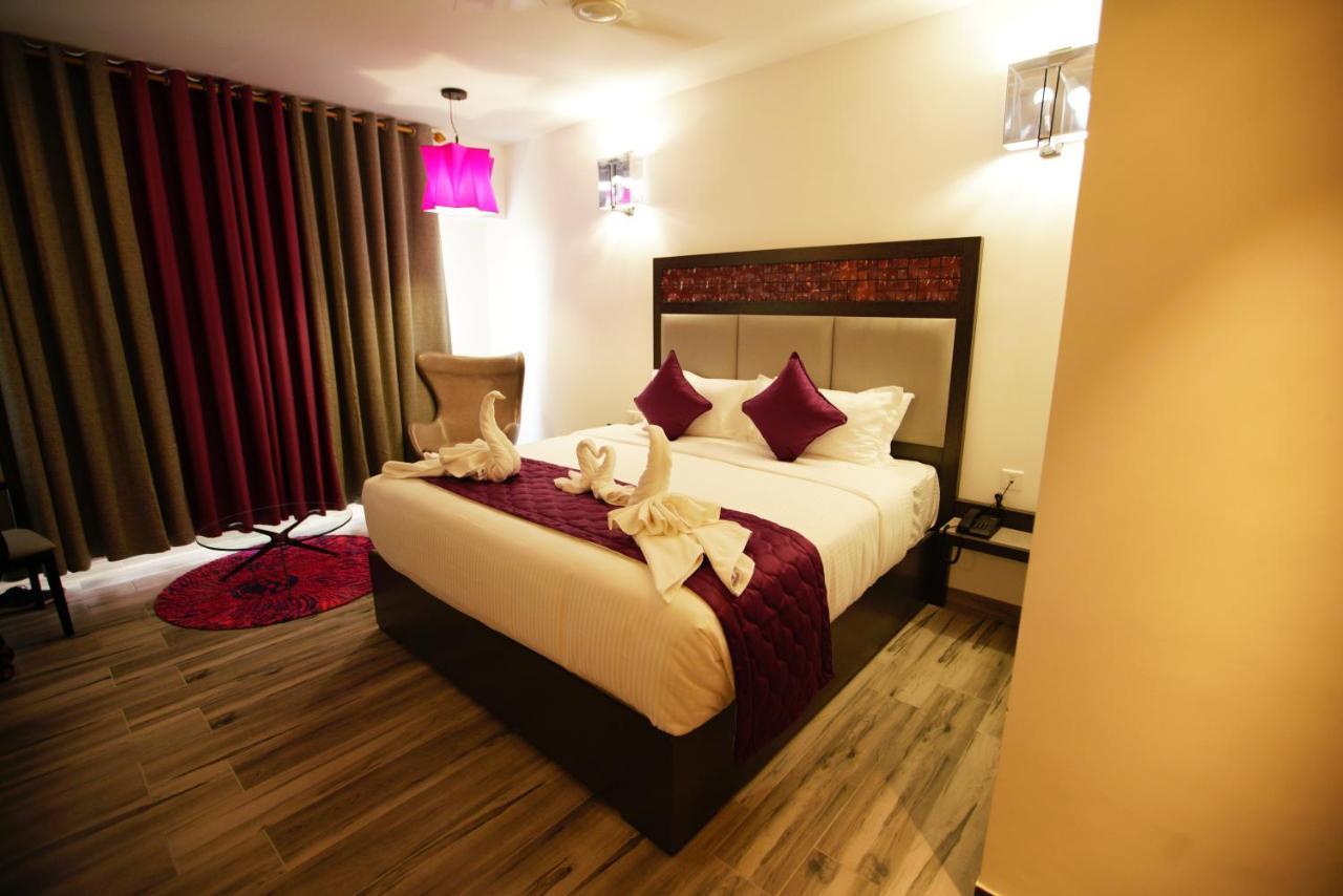 Hotel Visakka Palani Eksteriør bilde